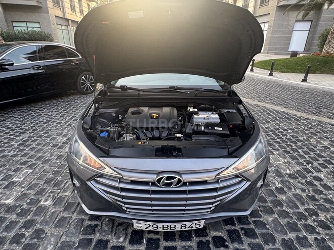 Hyundai Elantra 2019, 100,000 km - 2.0 l - Bakı
