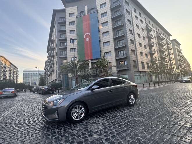 Hyundai Elantra 2019, 100,000 km - 2.0 l - Bakı