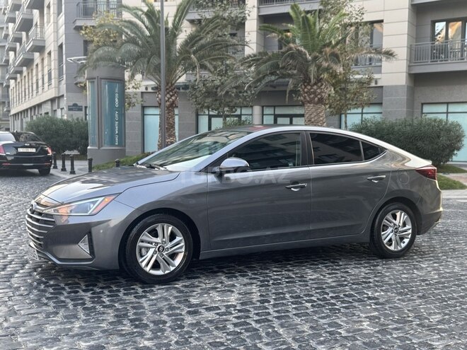Hyundai Elantra 2019, 100,000 km - 2.0 l - Bakı