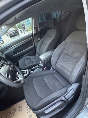 Hyundai Elantra 2019, 100,000 km - 2.0 l - Bakı