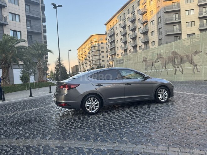 Hyundai Elantra 2019, 100,000 km - 2.0 l - Bakı