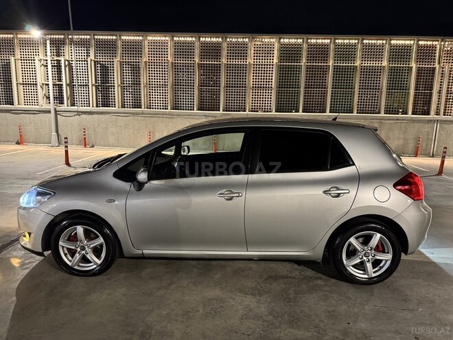 Toyota Auris 2010, 298,000 km - 1.4 l - Bakı