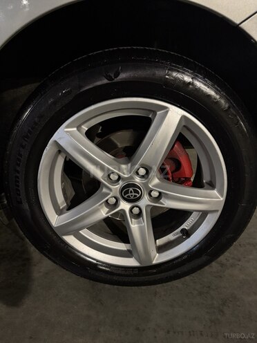 Toyota Auris 2010, 298,000 km - 1.4 l - Bakı