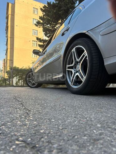 Mercedes E 220 2008, 330,000 km - 2.2 л - Bakı
