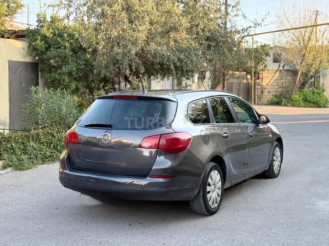 Opel Astra 2015, 178,000 km - 1.4 l - Bakı