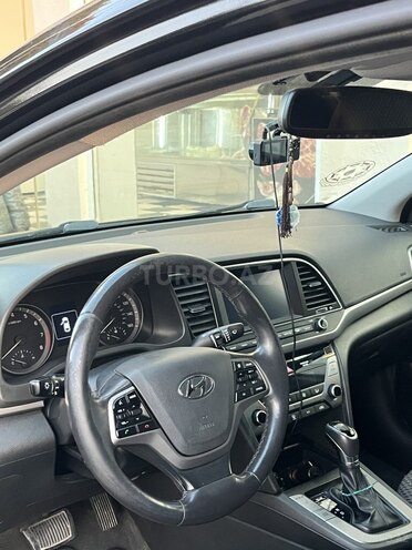 Hyundai Elantra 2016, 194,731 km - 2.0 l - Bakı