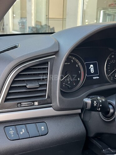 Hyundai Elantra 2016, 194,731 km - 2.0 l - Bakı