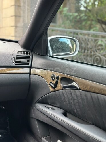 Mercedes E 320 2002, 269,100 km - 3.2 l - Bakı