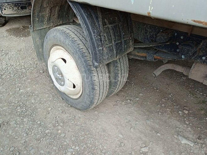 GAZ 322173 2001, 258,000 km - 2.4 l - Quba