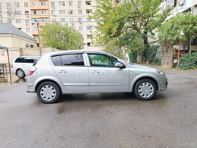 Opel Astra 2004, 290,000 km - 1.4 l - Bakı