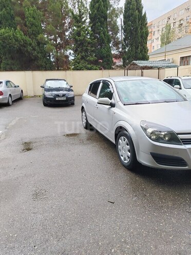 Opel Astra 2004, 290,000 km - 1.4 l - Bakı