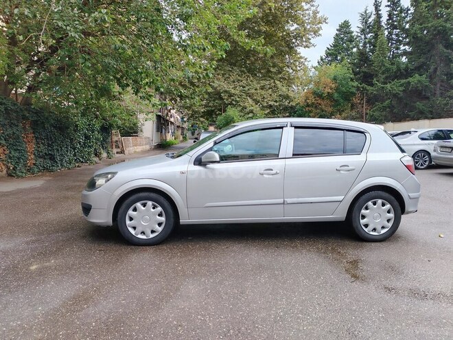 Opel Astra 2004, 290,000 km - 1.4 l - Bakı