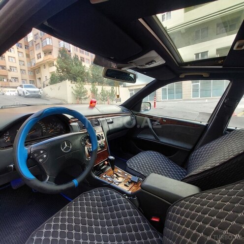 Mercedes E 270 2000, 399,000 km - 2.7 l - Bakı