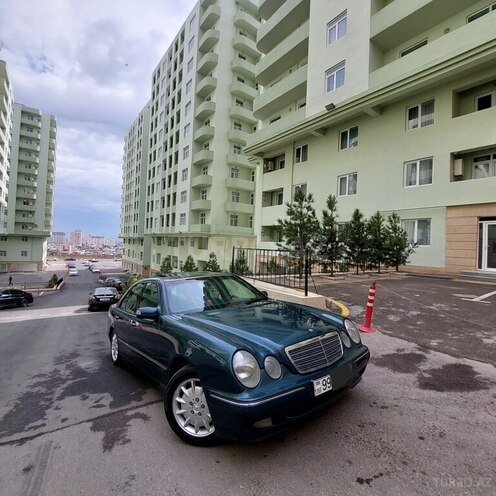 Mercedes E 270 2000, 399,000 km - 2.7 l - Bakı
