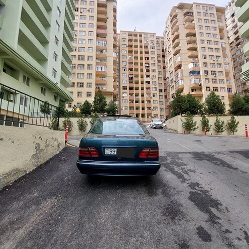 Mercedes E 270 2000, 399,000 km - 2.7 l - Bakı