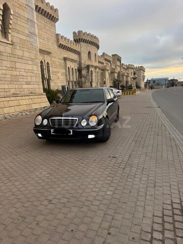 Mercedes E 270 2001, 404,000 km - 2.7 l - Bakı