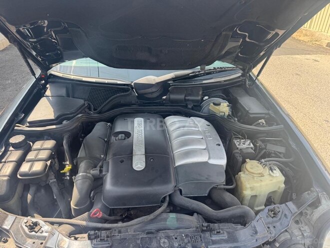 Mercedes E 270 2001, 404,000 km - 2.7 l - Bakı