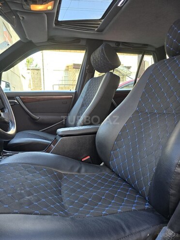 Mercedes C 200 1998, 325,000 km - 2.0 l - Quba