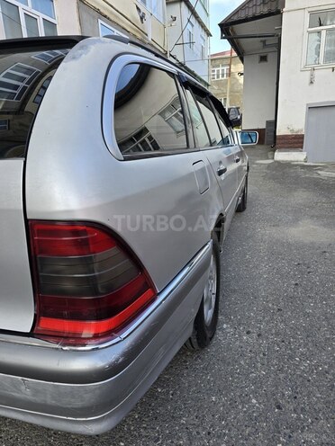Mercedes C 200 1998, 325,000 km - 2.0 l - Quba