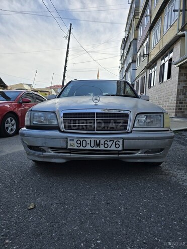 Mercedes C 200 1998, 325,000 km - 2.0 l - Quba