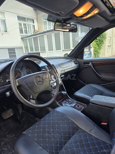Mercedes C 200 1998, 325,000 km - 2.0 l - Quba