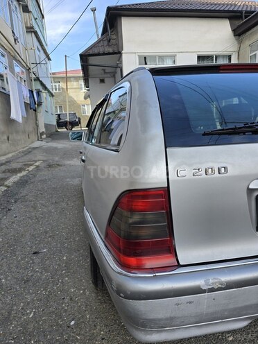 Mercedes C 200 1998, 325,000 km - 2.0 l - Quba