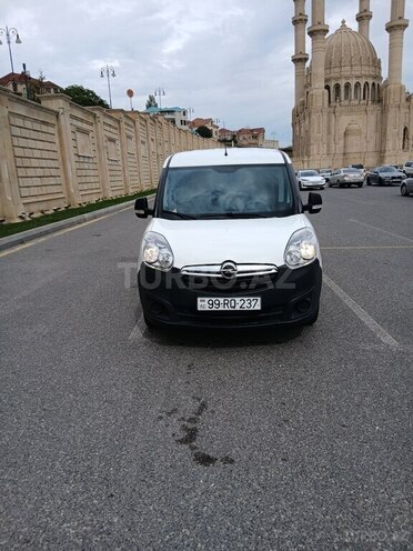 Fiat Doblo 2016, 198,370 km - 1.3 l - Bakı