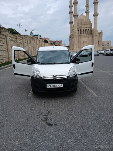 Fiat Doblo 2016, 198,370 km - 1.3 l - Bakı