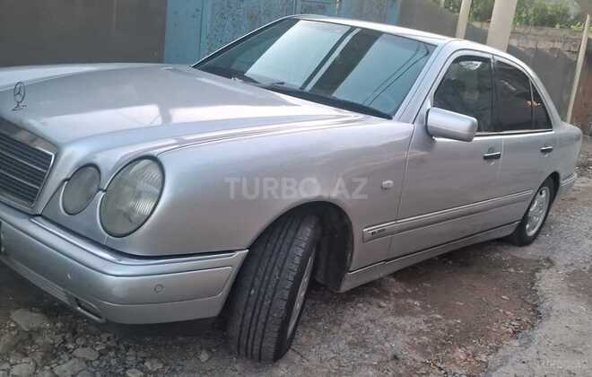 Mercedes E 220 1997, 355,000 km - 2.2 l - Bakı