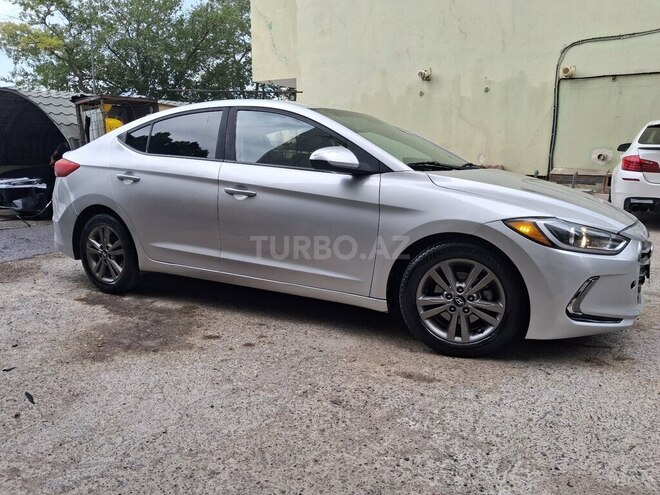 Hyundai Elantra 2017, 195,222 km - 2.0 л - Bakı