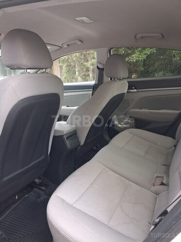 Hyundai Elantra 2017, 195,222 km - 2.0 л - Bakı