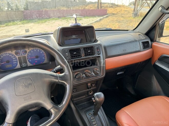 Mitsubishi Pajero io 2000, 287,000 km - 2.0 l - Bakı