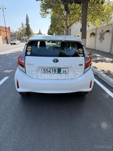 Toyota Aqua 2018, 110,000 km - 1.5 l - Gəncə