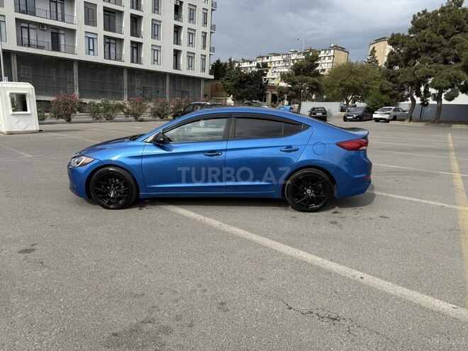 Hyundai Elantra 2017, 220,339 km - 2.0 l - Bakı
