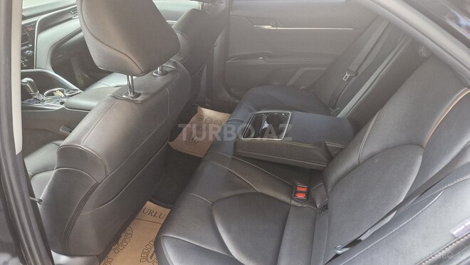 Toyota Camry-6