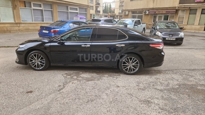 Toyota Camry-3