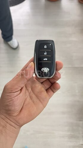 Toyota Land Cruiser Prado 2009, 323,000 km - 2.7 л - Bakı