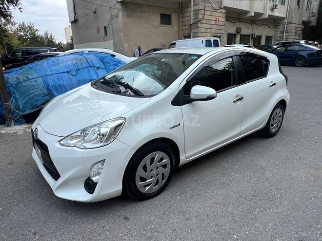 Toyota Aqua 2016, 180,000 km - 1.5 l - Bakı