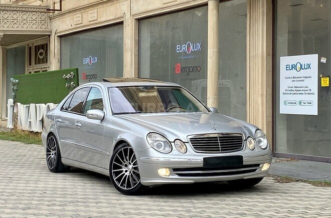 Mercedes E 320 2004, 266,000 km - 3.2 l - Bakı