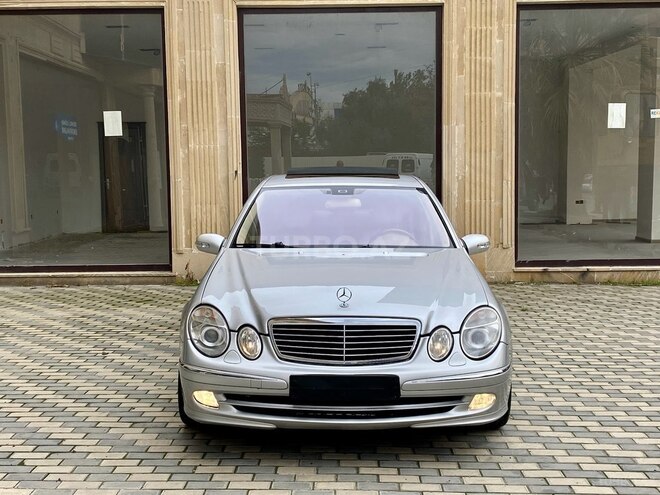 Mercedes E 320 2004, 266,000 km - 3.2 l - Bakı