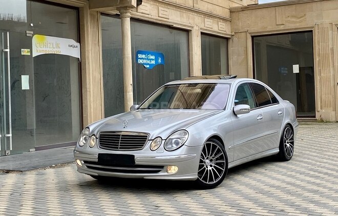 Mercedes E 320 2004, 266,000 km - 3.2 l - Bakı