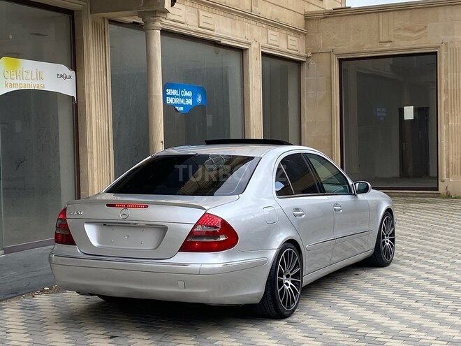 Mercedes E 320 2004, 266,000 km - 3.2 l - Bakı