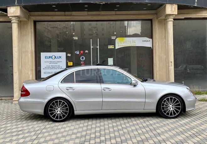 Mercedes E 320 2004, 266,000 km - 3.2 l - Bakı