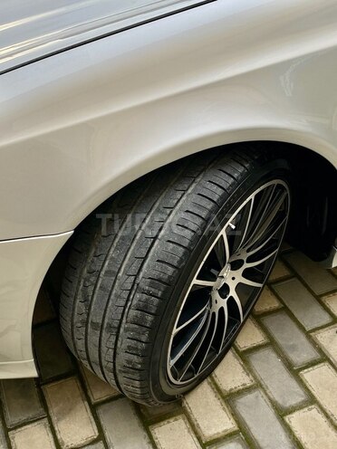 Mercedes E 320 2004, 266,000 km - 3.2 l - Bakı