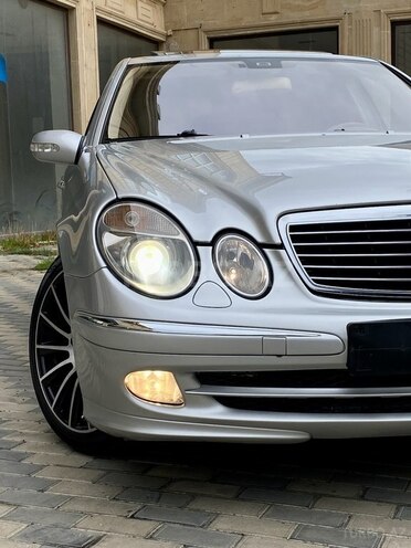 Mercedes E 320 2004, 266,000 km - 3.2 l - Bakı