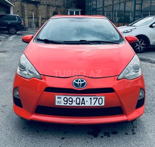 Toyota Prius C 2013, 198,000 km - 1.5 l - Bakı