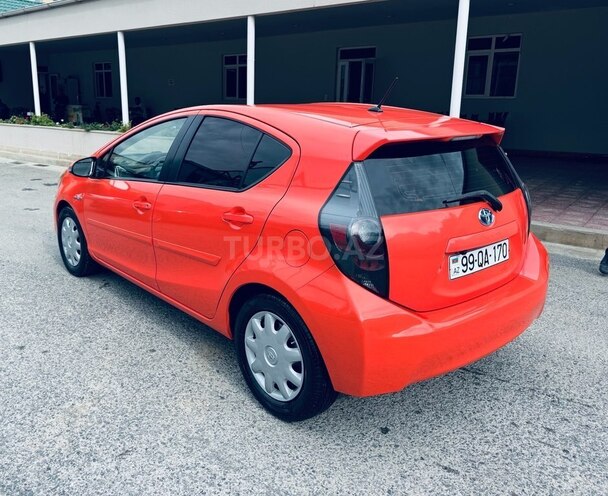 Toyota Prius C 2013, 198,000 km - 1.5 l - Bakı