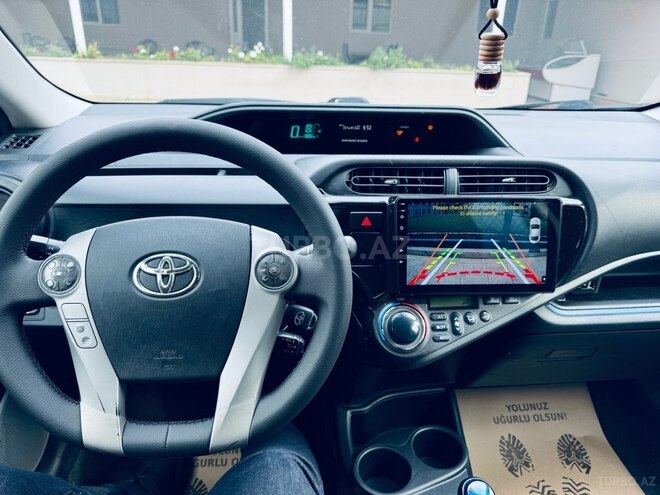 Toyota Prius C 2013, 198,000 km - 1.5 l - Bakı
