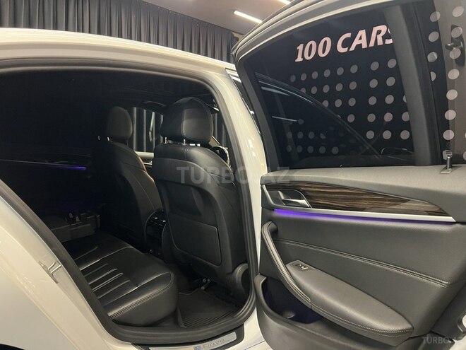 BMW 530e-9
