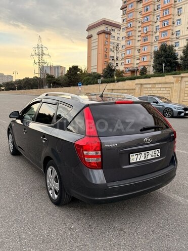 Kia  2008, 272,500 km - 1.6 l - Bakı